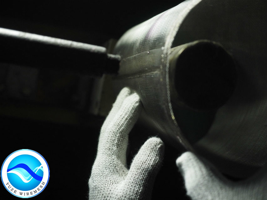 44.jpg 不銹鋼絲網(wǎng)過濾筒